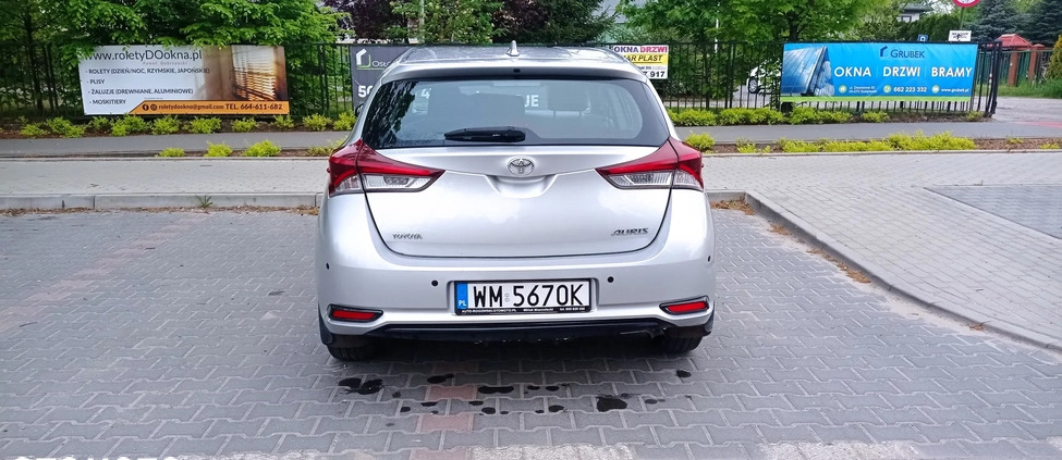 Toyota Auris cena 40500 przebieg: 141000, rok produkcji 2016 z Węgorzyno małe 79